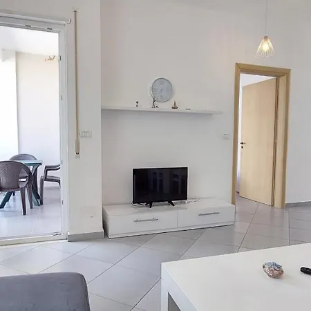 Reina 3 Lalzi Bay Lura2 Ferienhaus Durrës